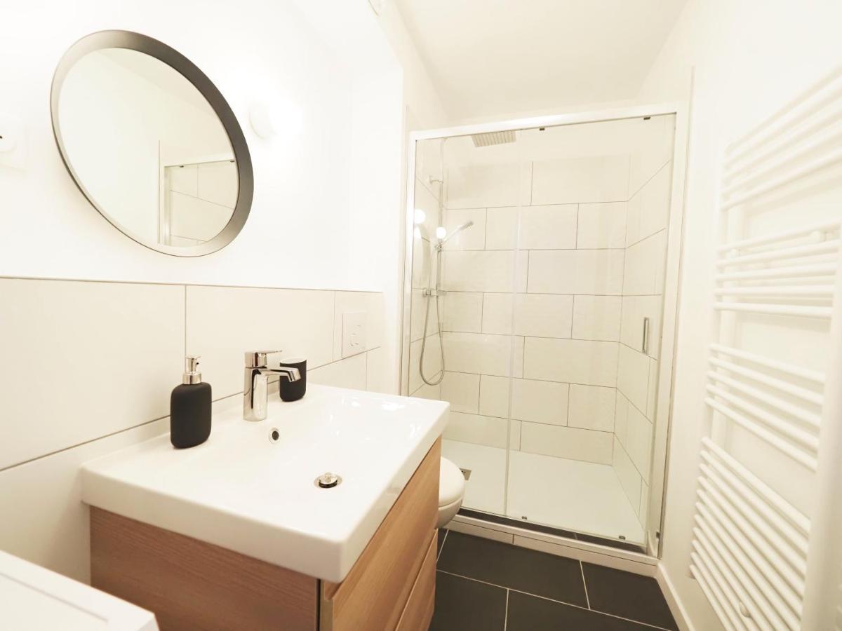 Stylish Duo : T2 Lumineux Au Coeur De Pau Apartment Exterior foto